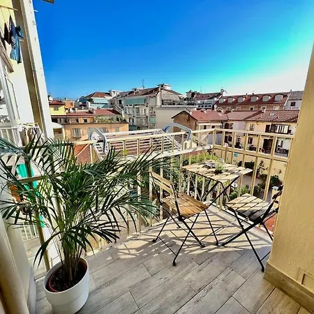 3 Incredibile Fronte Mole Apartamento