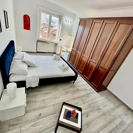 3 Incredibile Fronte Mole Apartment